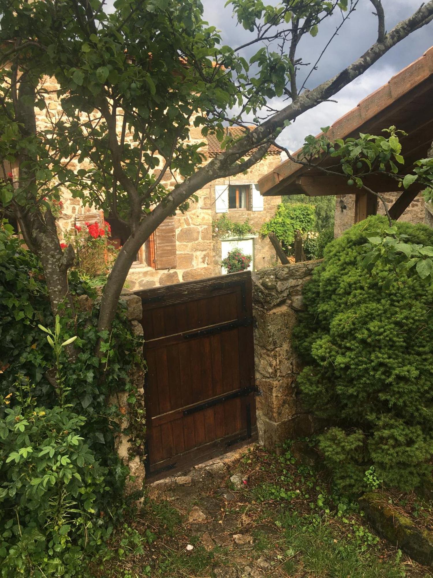 Gites De Gobertier Saint-Alban-d'Ay Exteriör bild